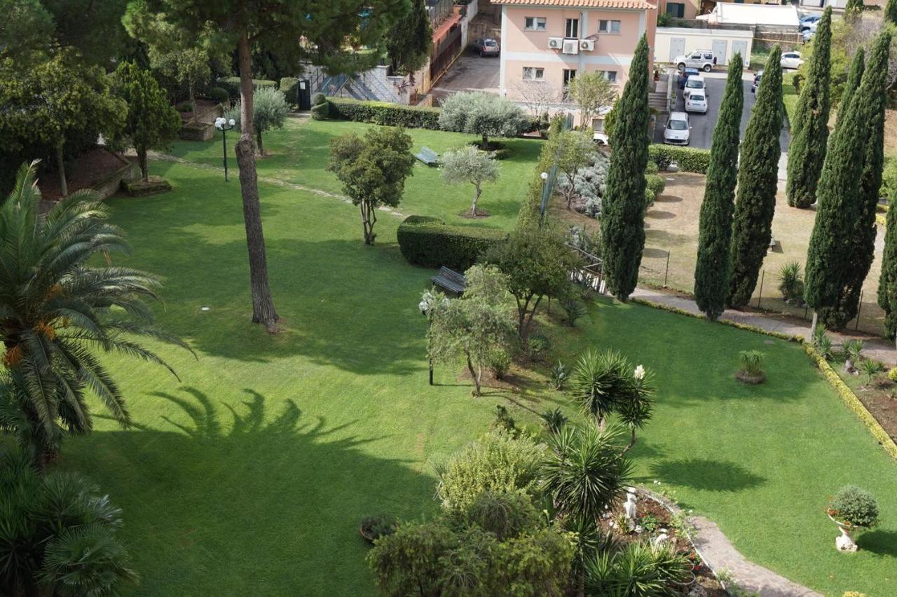 Parco Tirreno Hotel Rome Buitenkant foto