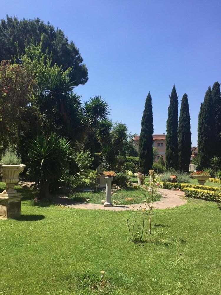 Parco Tirreno Hotel Rome Buitenkant foto