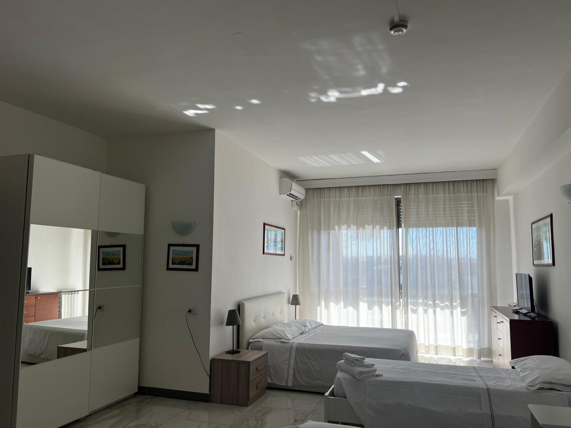 Parco Tirreno Hotel Rome Buitenkant foto