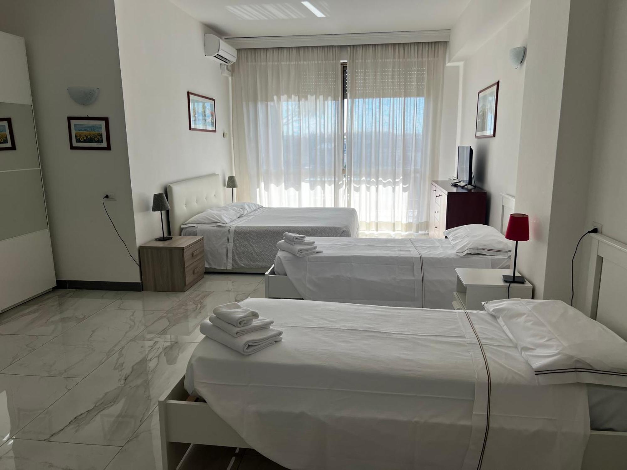 Parco Tirreno Hotel Rome Buitenkant foto