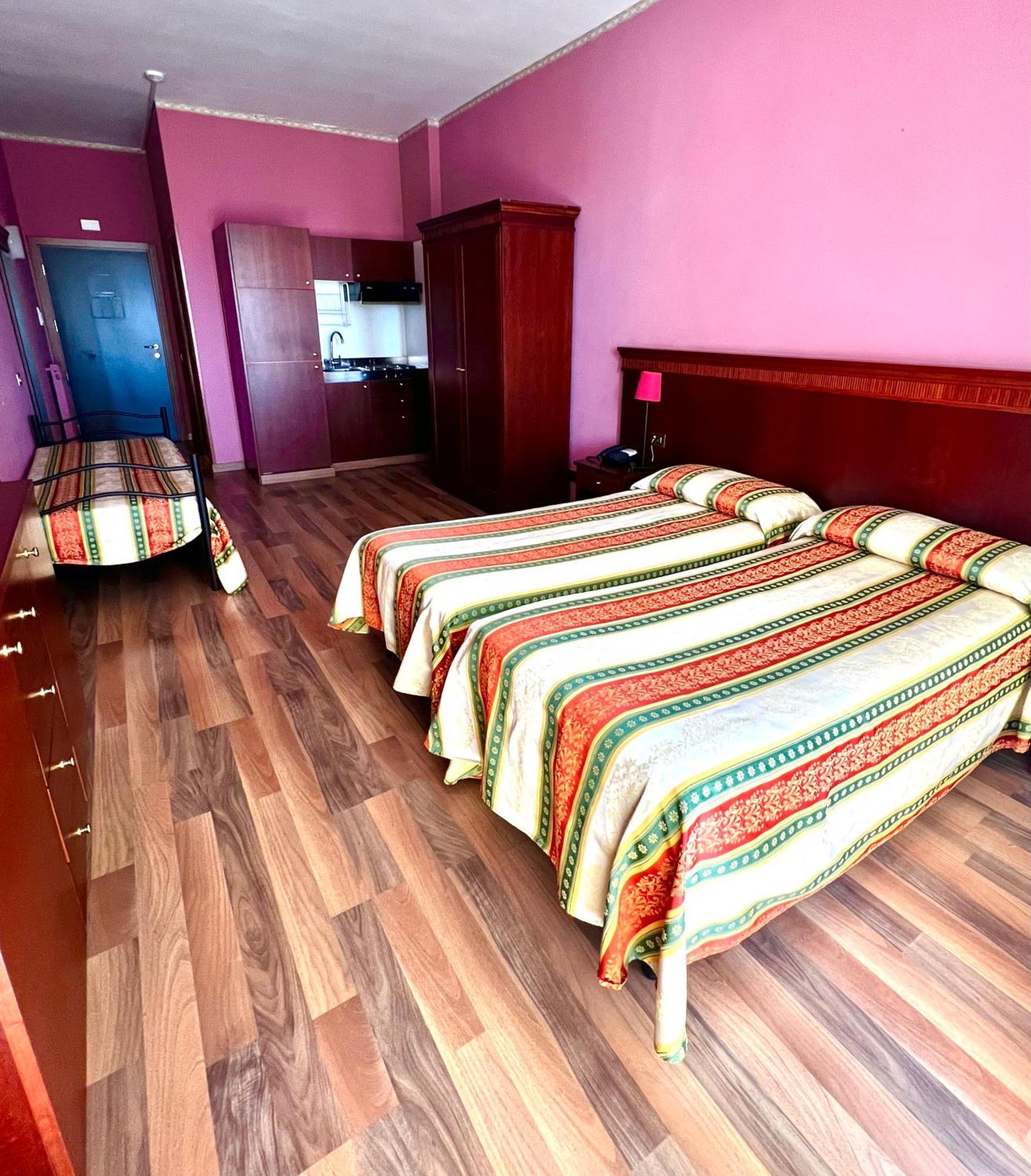 Parco Tirreno Hotel Rome Buitenkant foto