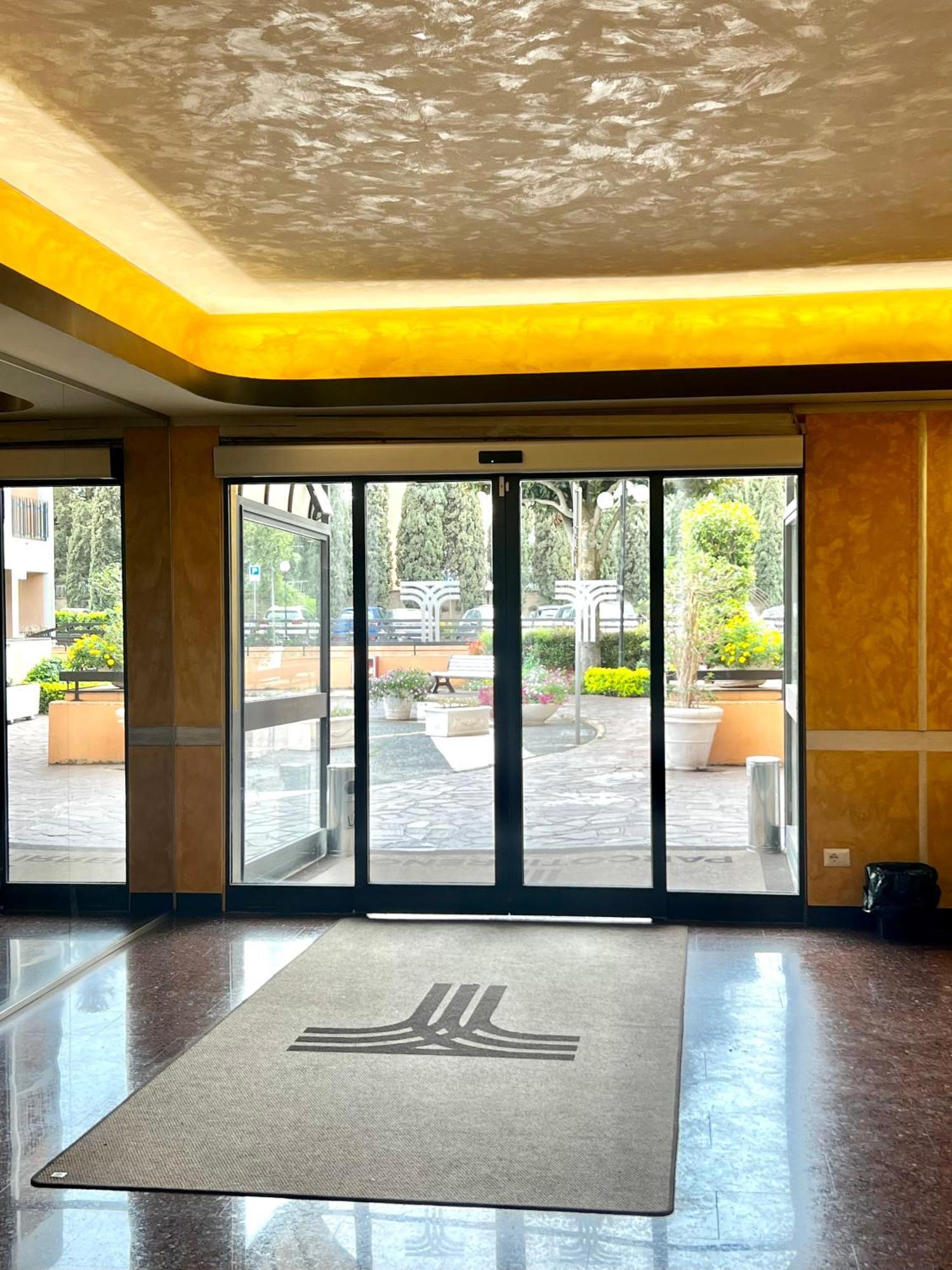 Parco Tirreno Hotel Rome Buitenkant foto